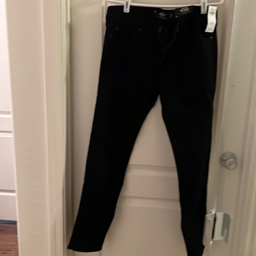 Mens Hollister skinny jeans. Never worn. Size 31x30